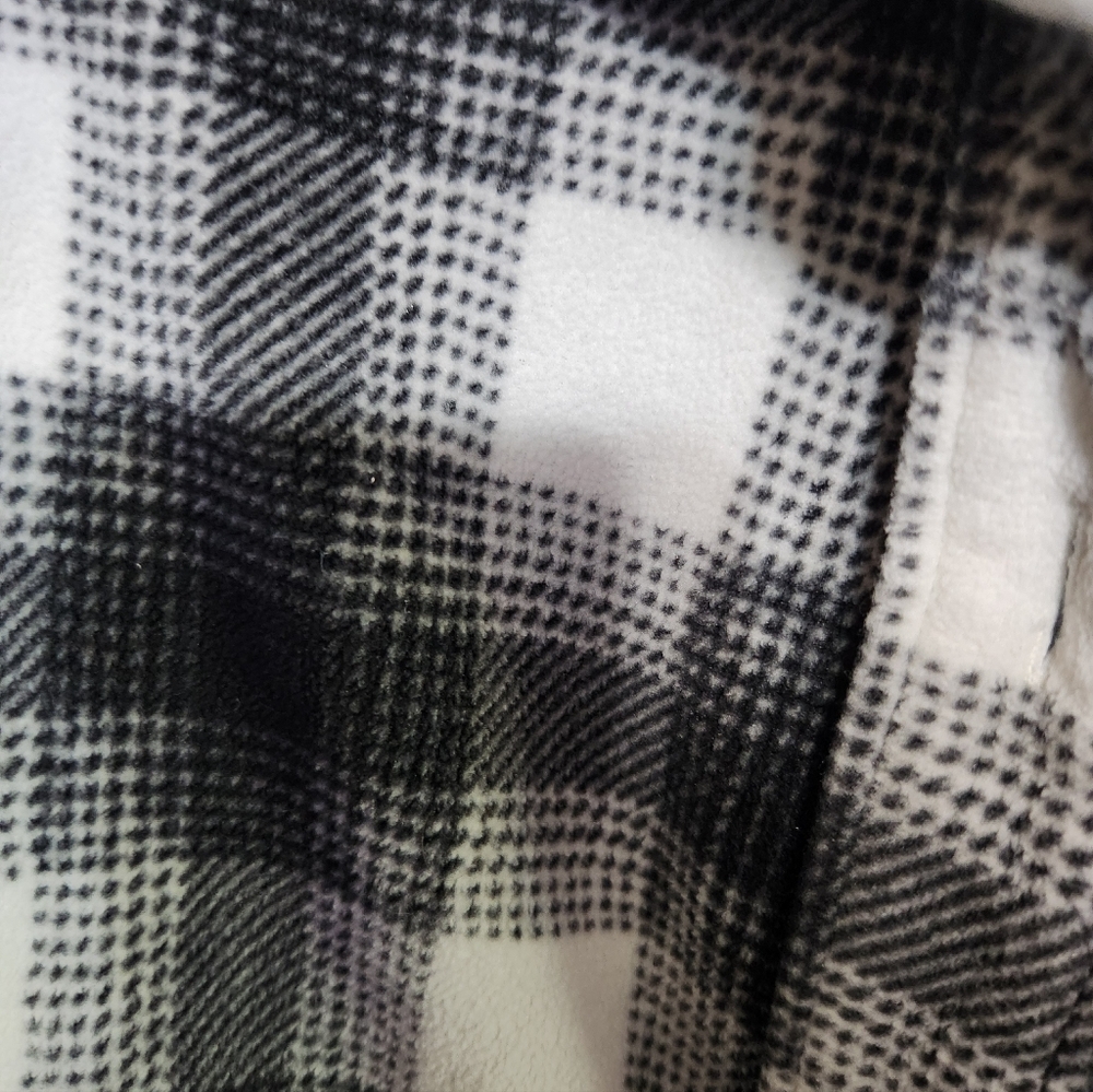 Womens Eddie Bauer Black and White Plaid Button-Up Shirt - Picture 6 of 9